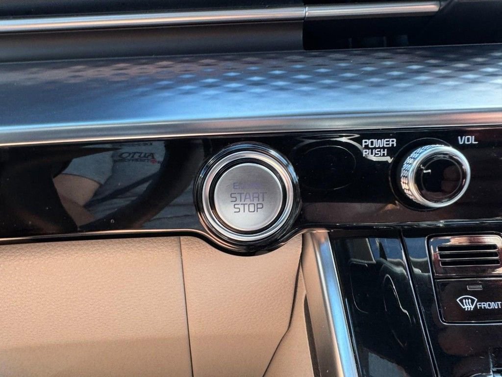 Used 2024 Kia Carnival SX Prestige image 26