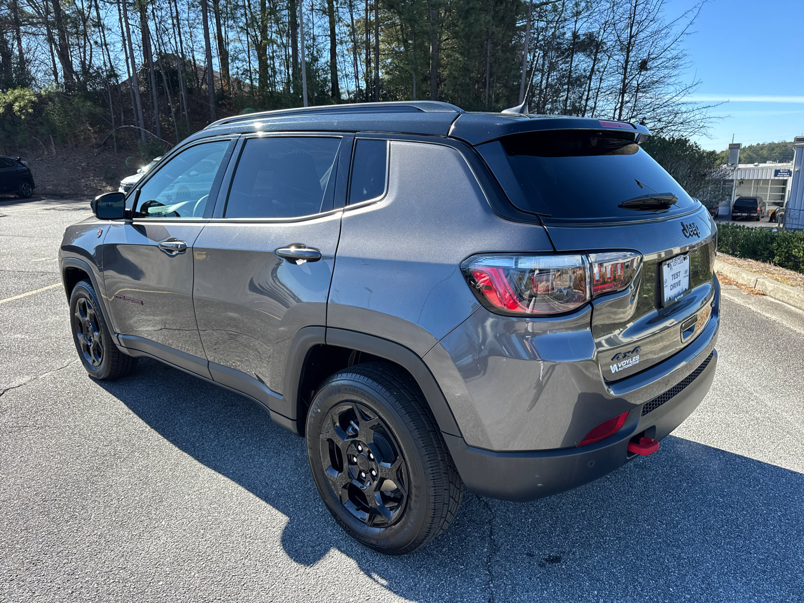Used 2023 Jeep Compass Trailhawk image 7