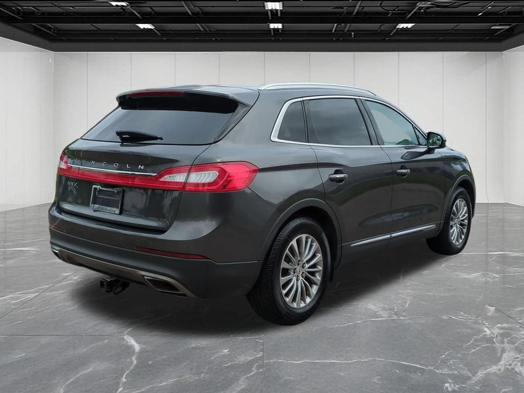Used 2017 Lincoln MKX Select FWD image 5