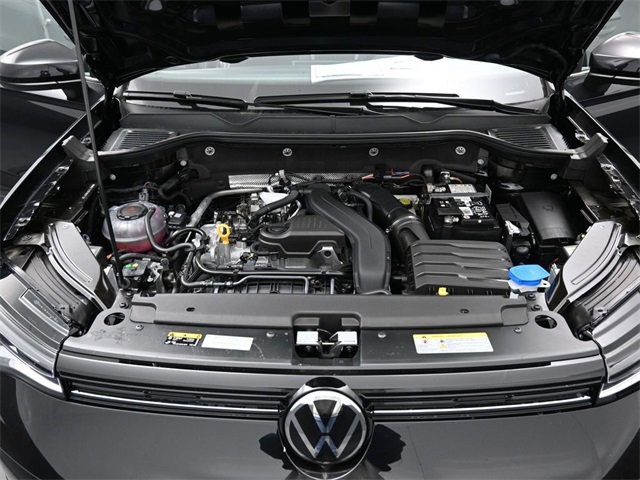 New 2026 Volkswagen Taos SE image 15