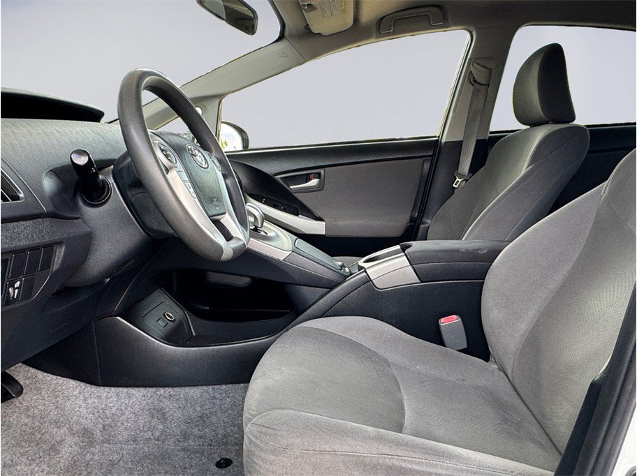 Used 2014 Toyota Prius Two FWD image 9