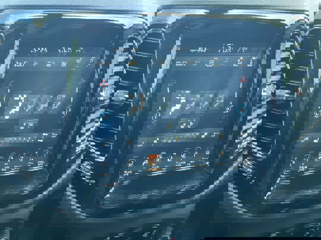 Used 2018 Jeep Compass Limited w/ Navigation Group image 19