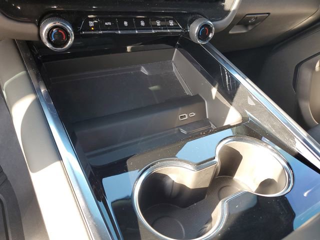 Used 2025 Chevrolet Tahoe LS RWD image 22