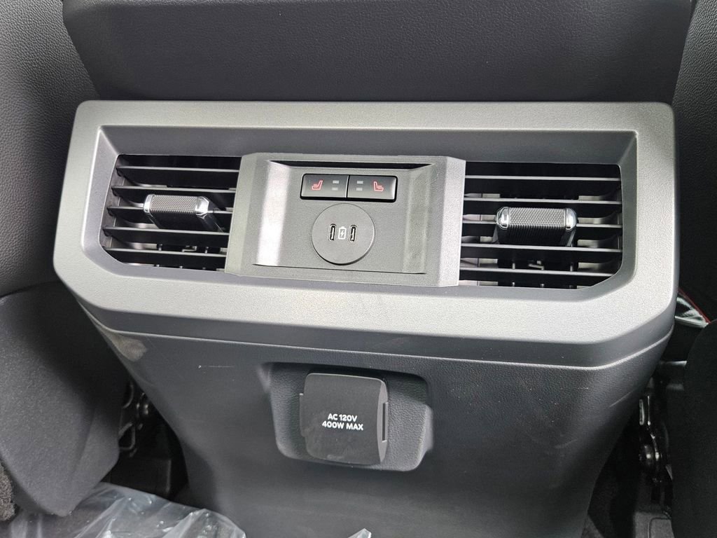 New 2026 Ford F250 Lariat w/ Black Appearance Package image 35