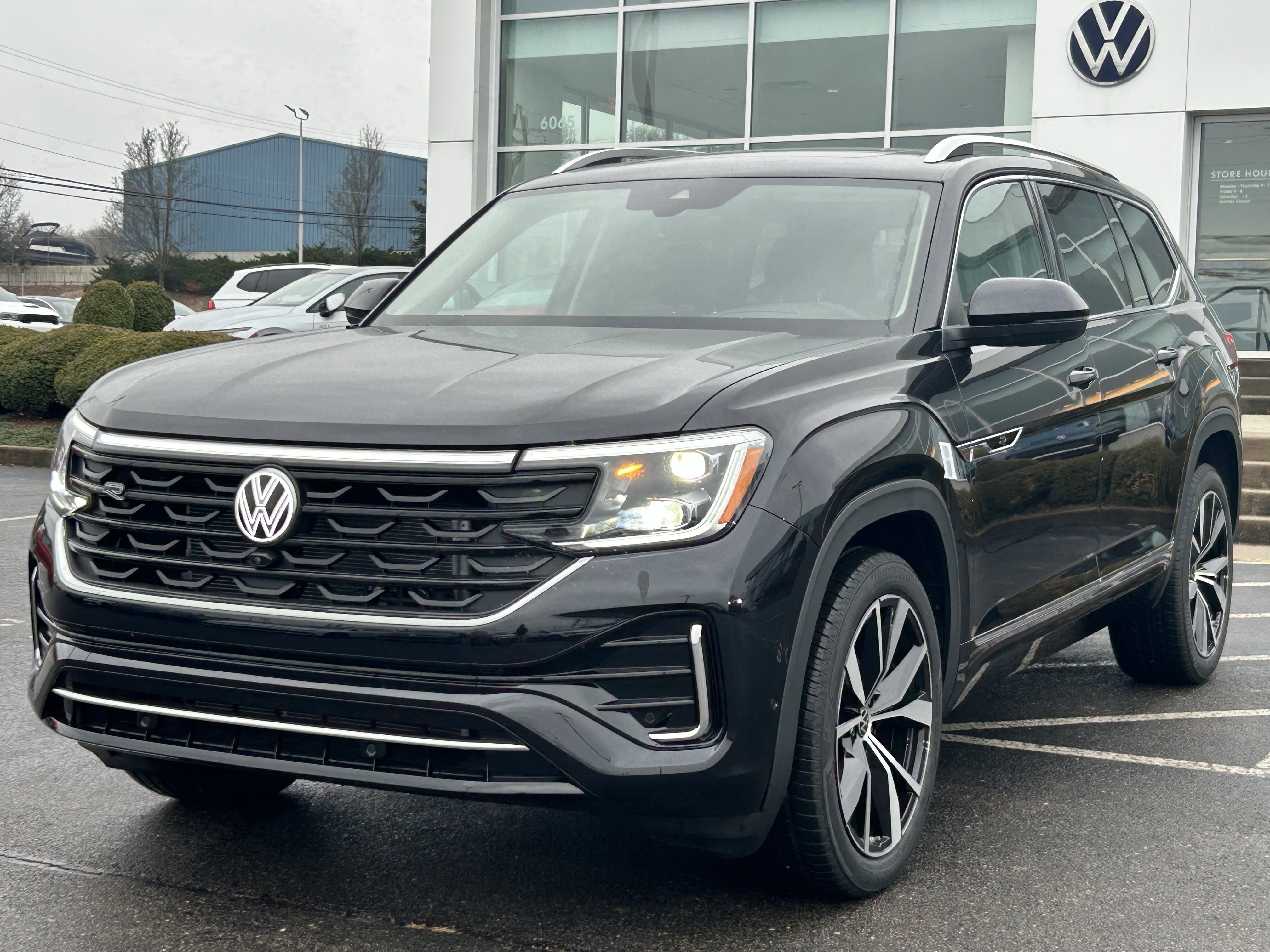 New 2026 Volkswagen Atlas SEL Premium R-Line image 3