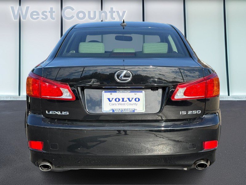 Used 2010 Lexus IS 250 w/ Preferred Accessory Package RWD image 6