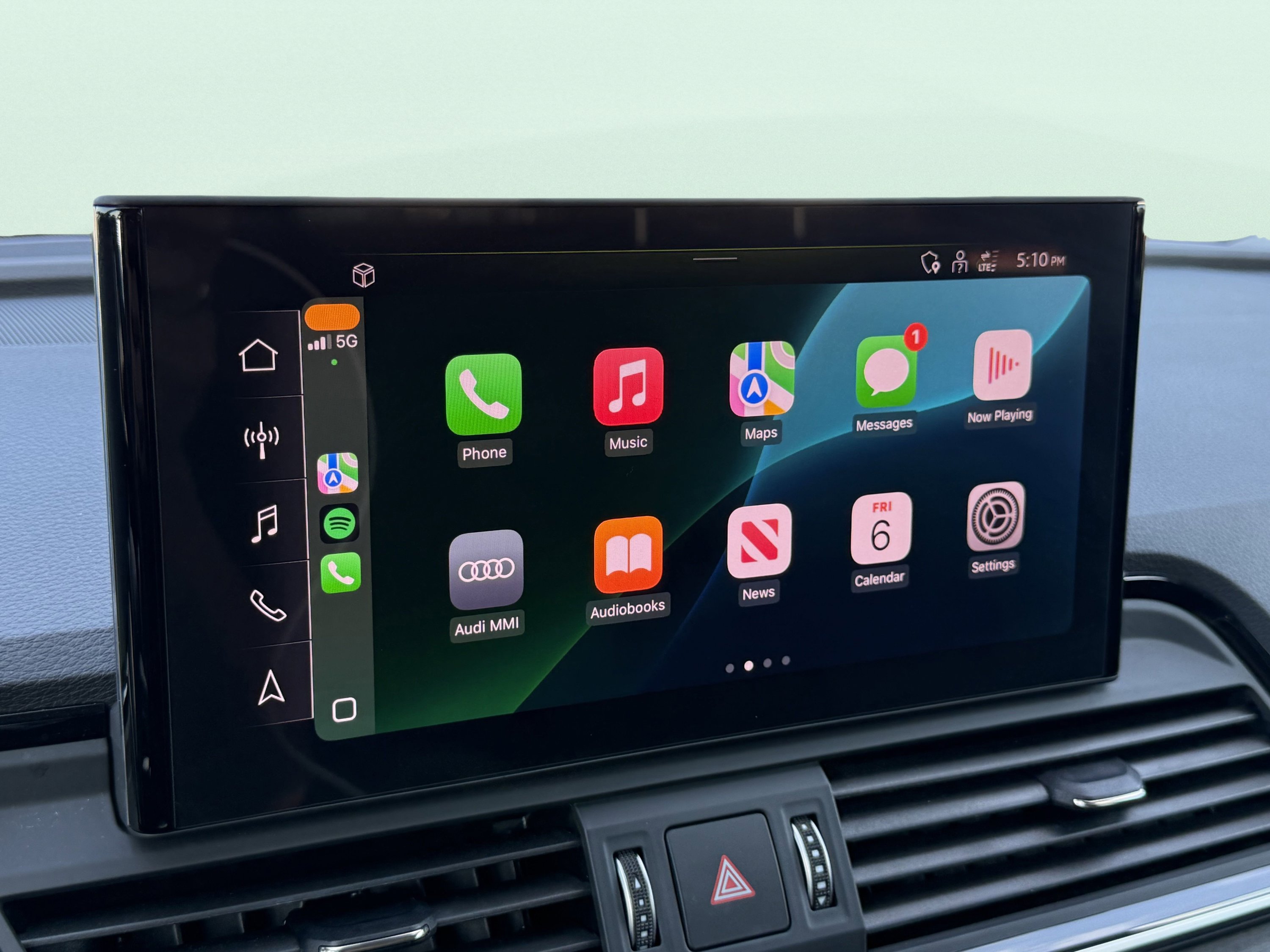 Used 2024 Audi Q5 e Premium w/ Convenience Package image 76