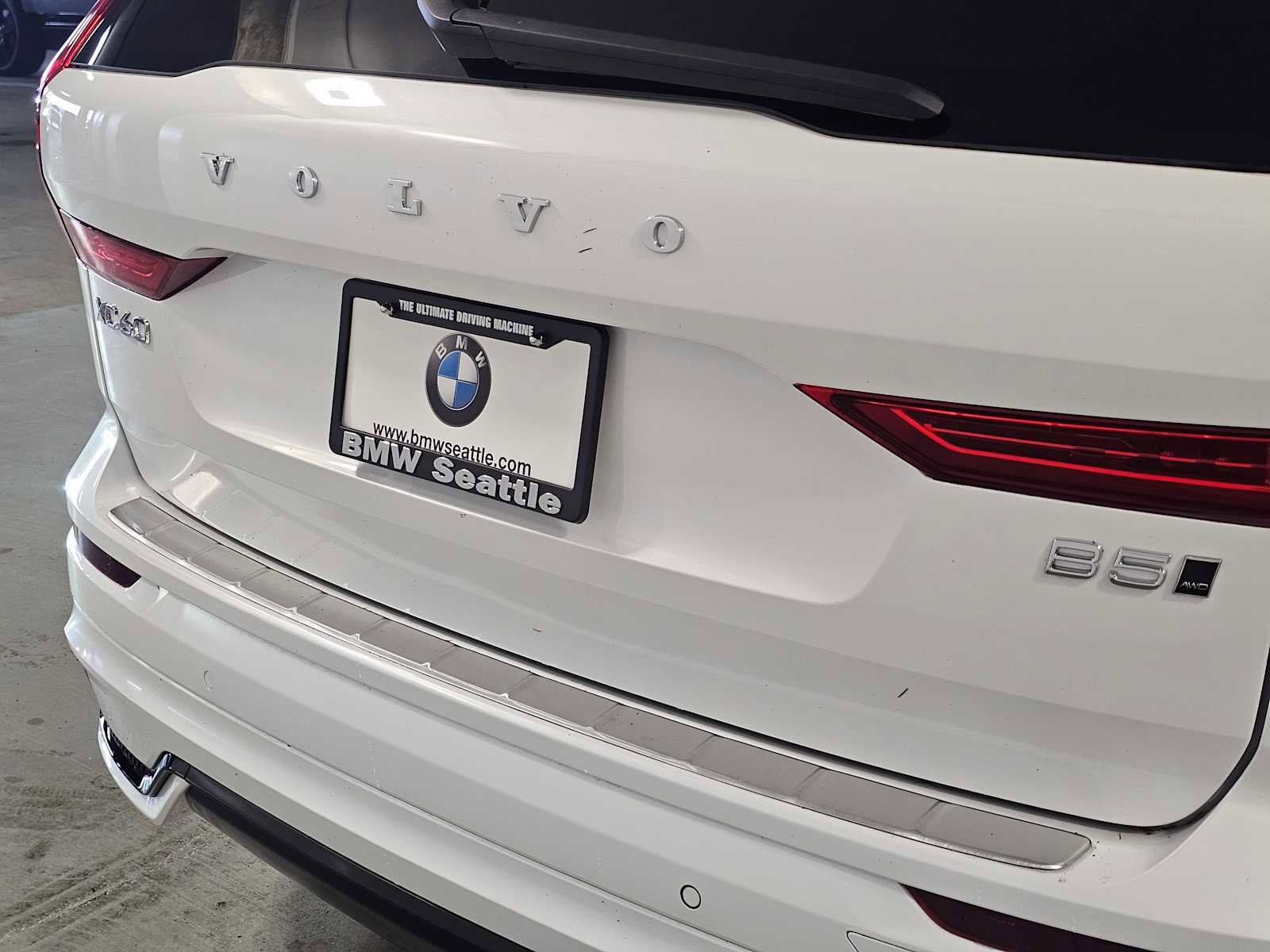 Used 2024 Volvo XC60 B5 Ultimate w/ Protection Package Premier image 7