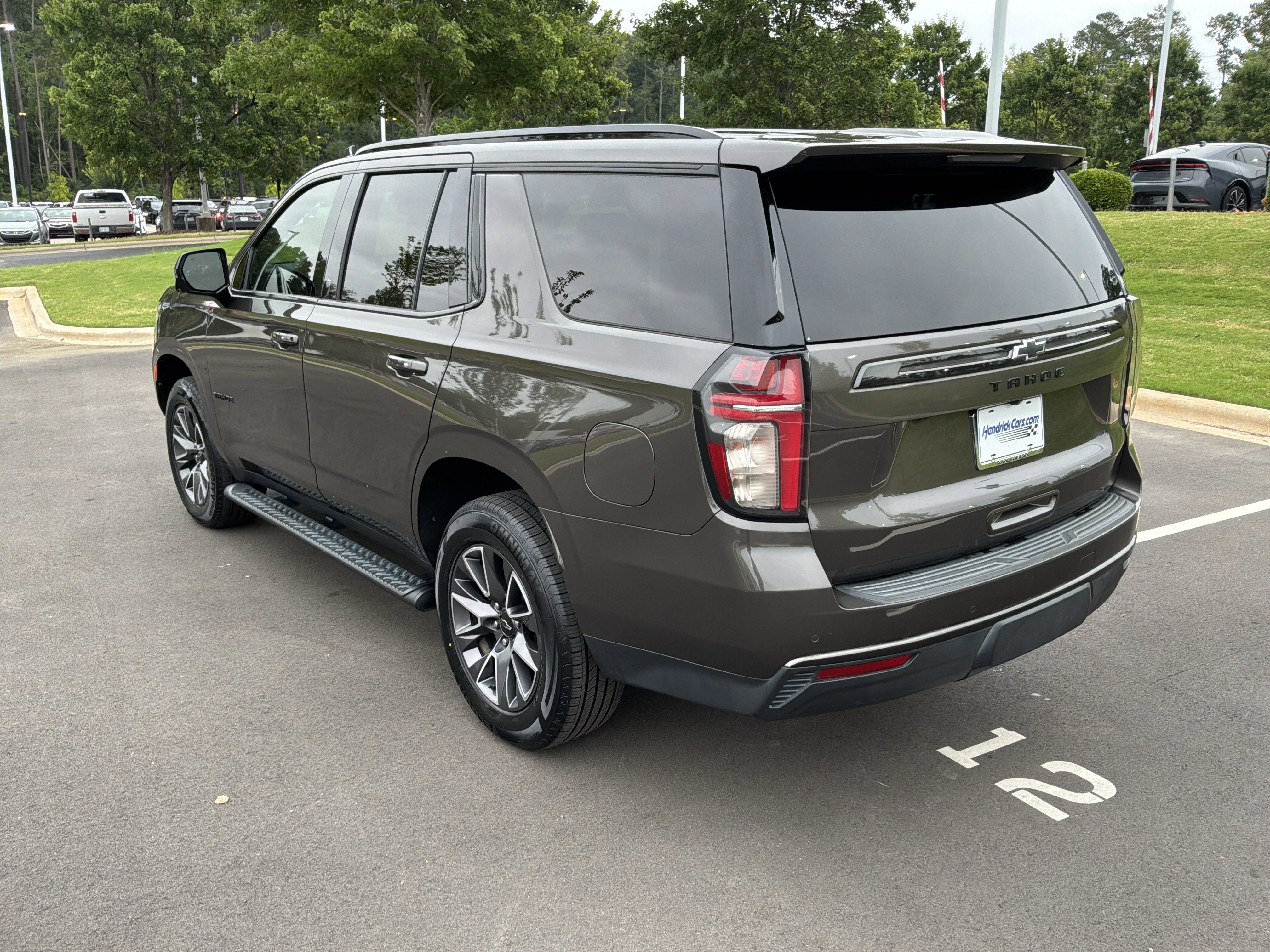Used 2021 Chevrolet Tahoe Z71 w/ Z71 Signature Package AWD/4WD image 8