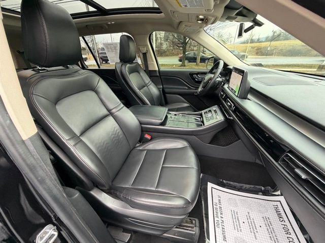 Used 2022 Lincoln Aviator AWD w/ Premium Package image 38