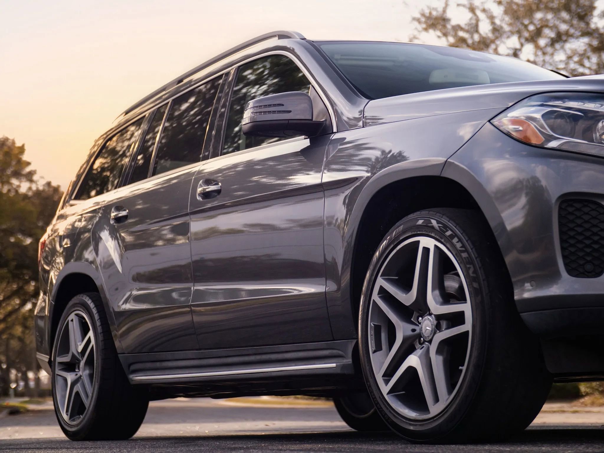 Used 2017 Mercedes-Benz GLS 450 4MATIC image 2