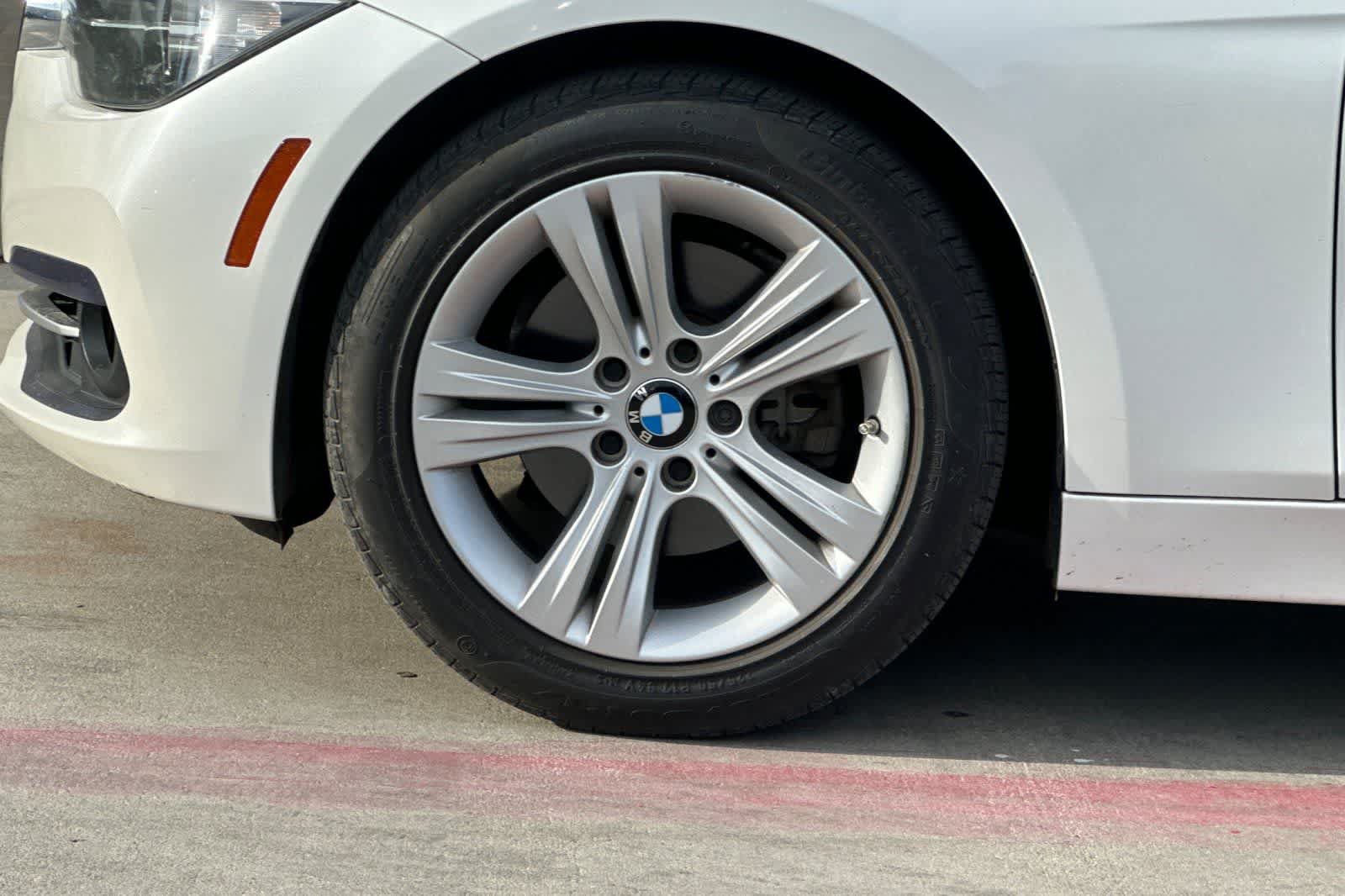Used 2017 BMW 330i Sedan RWD image 11
