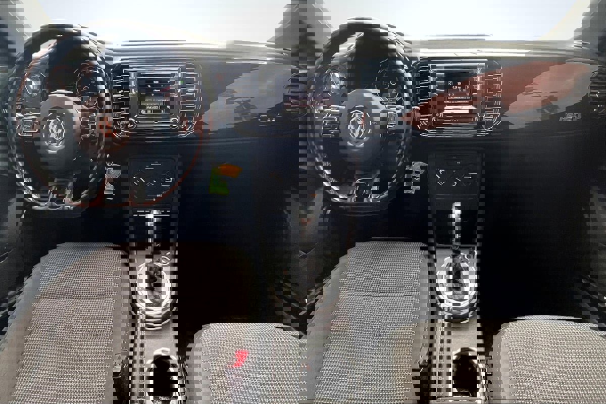 Used 2018 Volkswagen Beetle S image 14