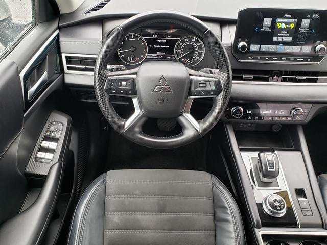 Used 2023 Mitsubishi Outlander SE AWD/4WD image 17