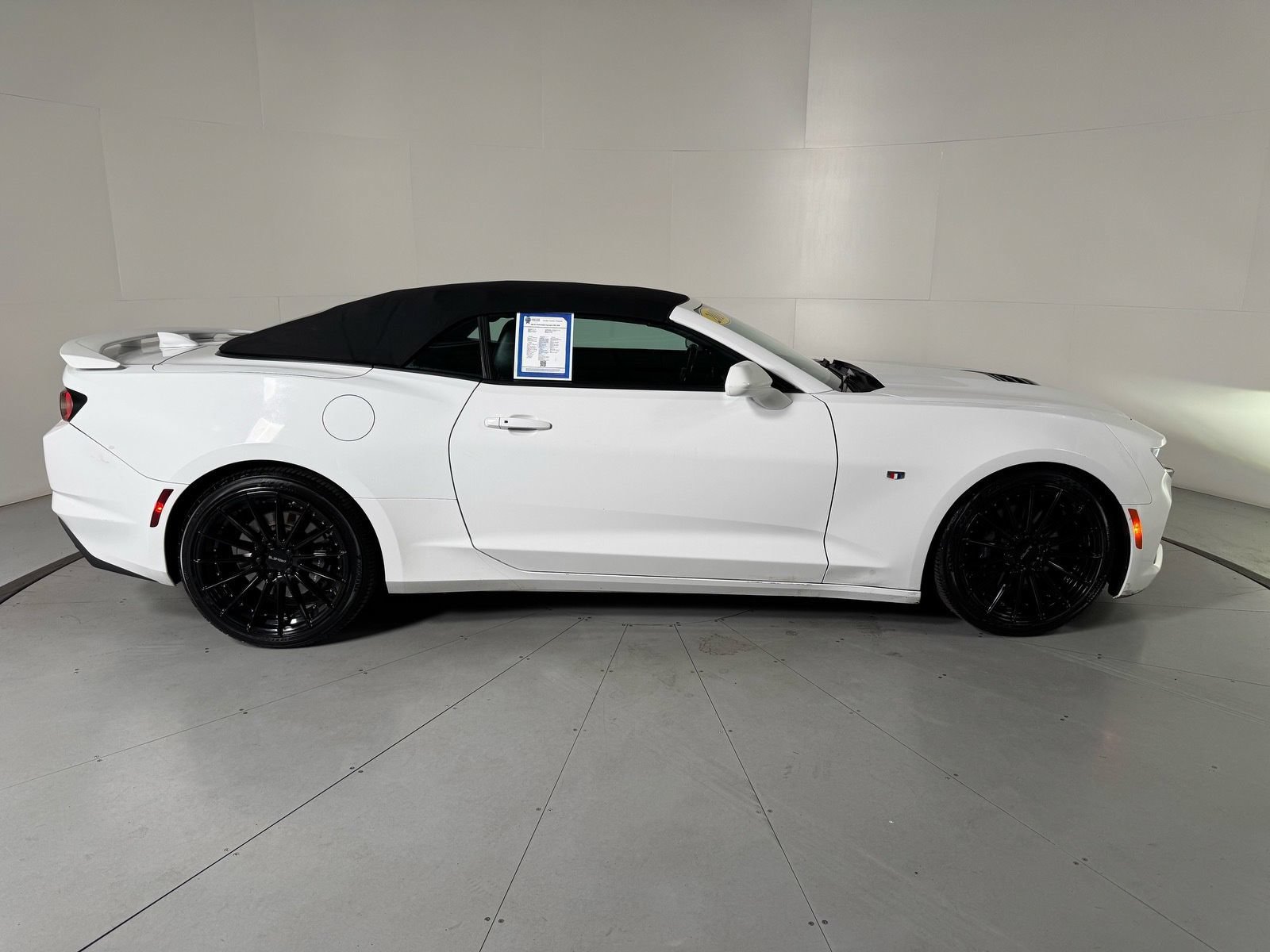 Used 2019 Chevrolet Camaro SS RWD image 7