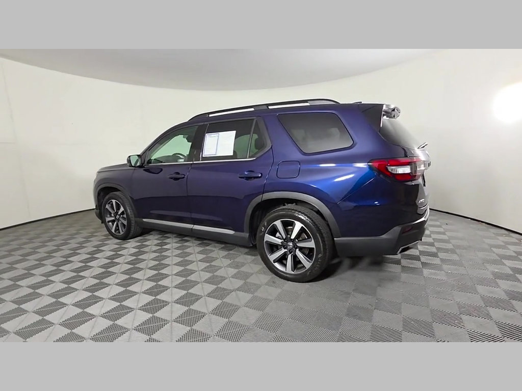 Used 2025 Honda Pilot Touring image 43