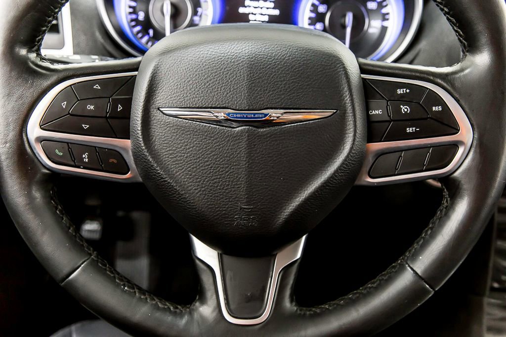 Used 2021 Chrysler 300 Touring w/ Sport Appearance Package RWD image 25