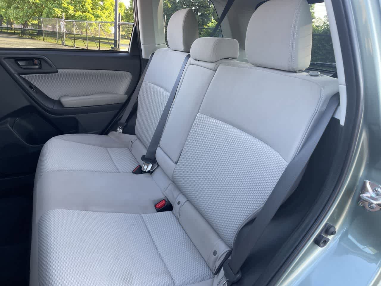 Used 2017 Subaru Forester 2.5i Premium AWD/4WD image 18