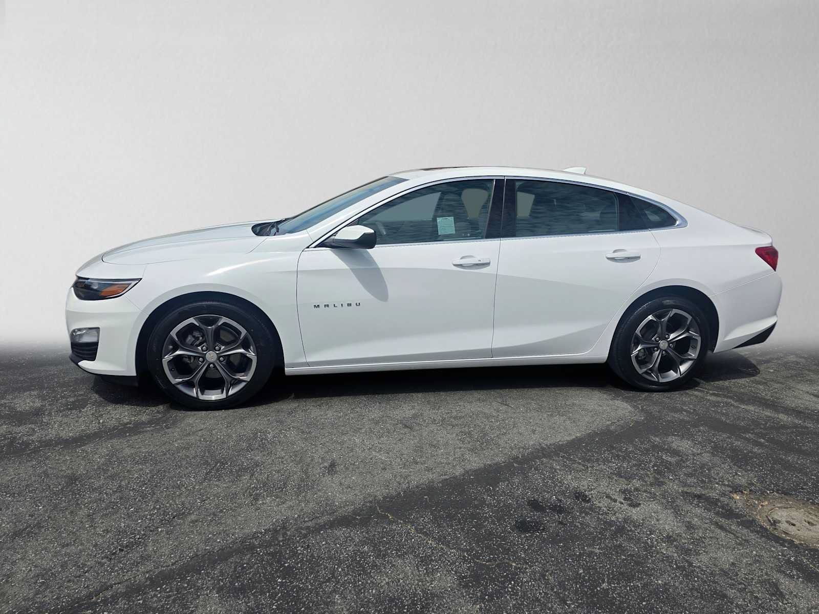 Used 2024 Chevrolet Malibu LT FWD image 6
