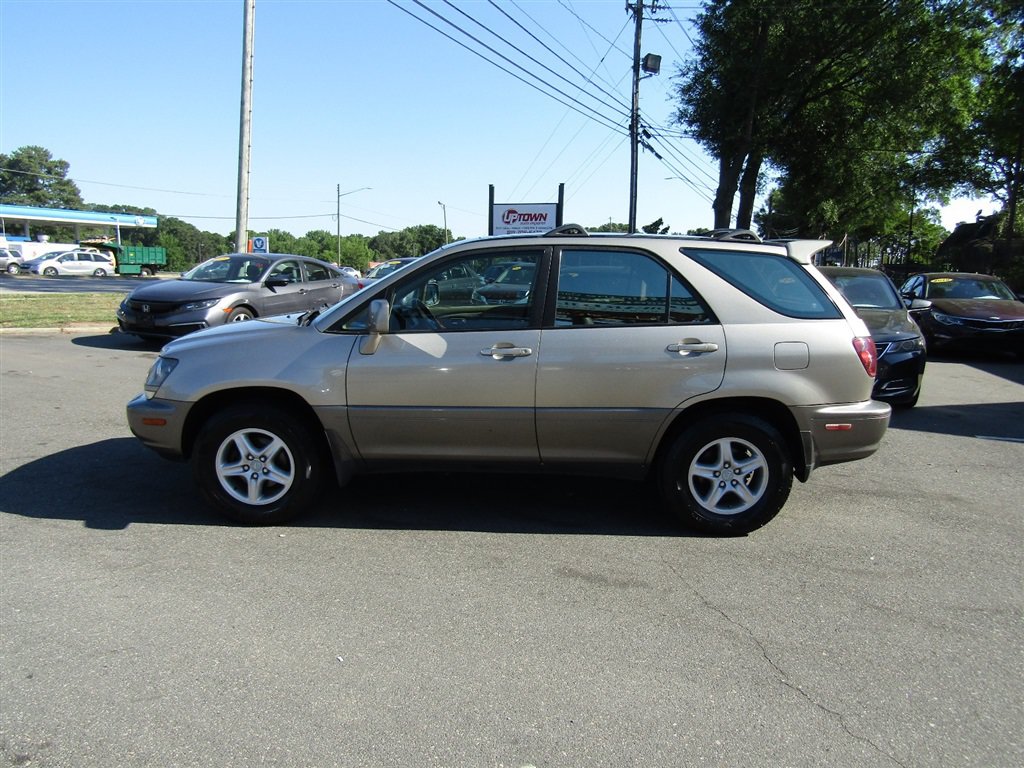 Used 2000 Lexus RX 300 4WD w/ Limited Pkg image 4