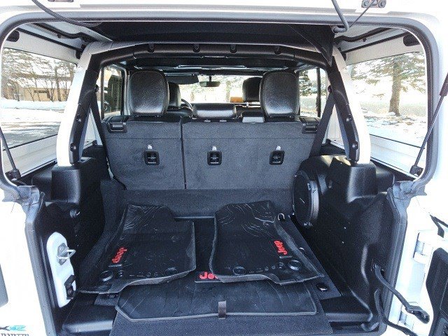 Used 2022 Jeep Wrangler Unlimited Sahara image 18