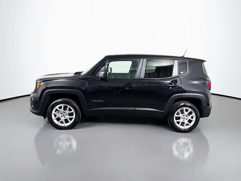 Used 2023 Jeep Renegade Latitude AWD/4WD image 4