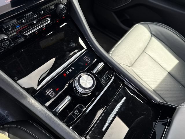 New 2025 Jeep Grand Cherokee Overland AWD/4WD image 26