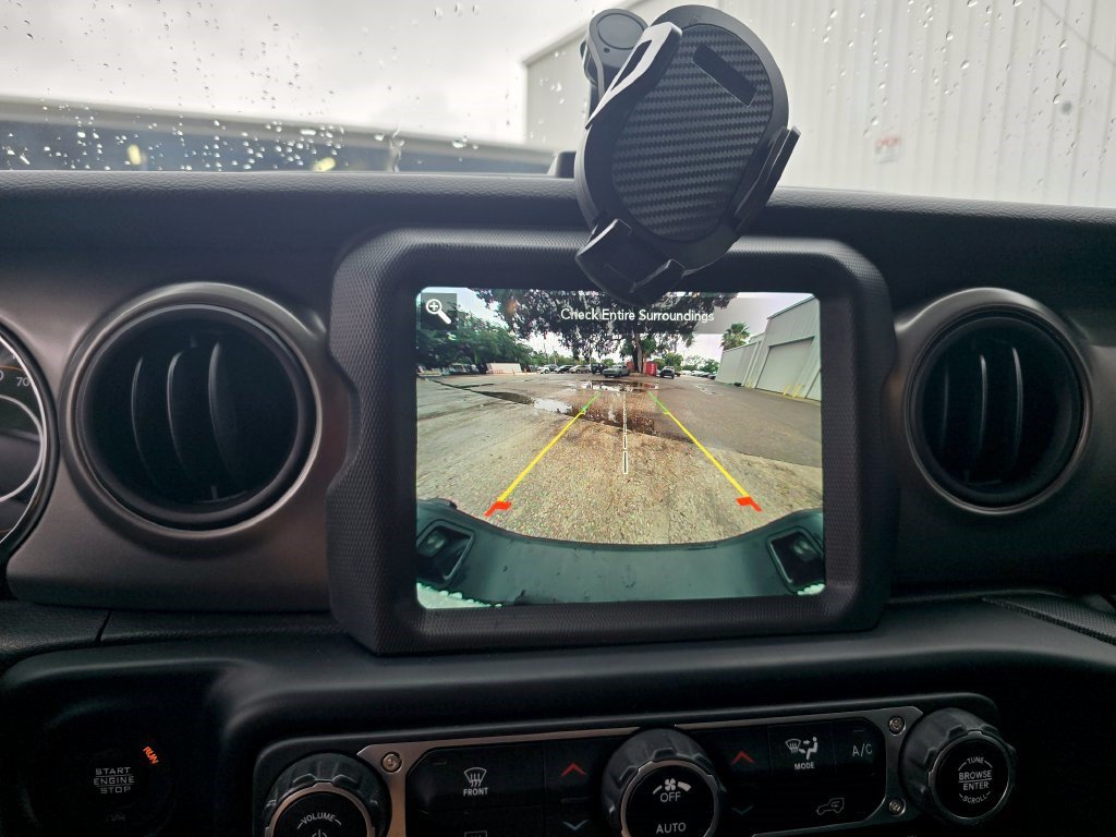 Used 2023 Jeep Gladiator Sport AWD/4WD image 26