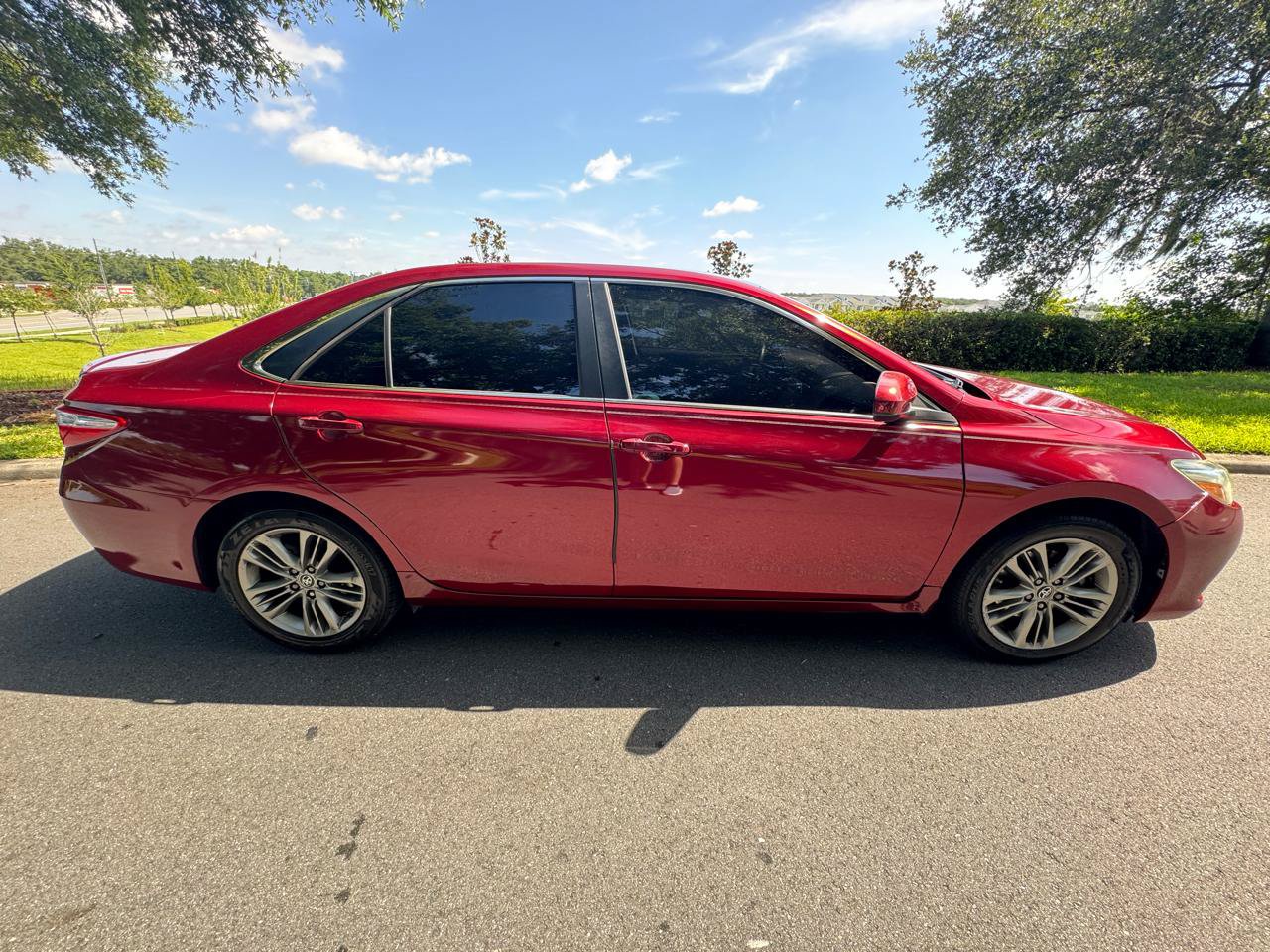 Used 2016 Toyota Camry SE FWD image 32