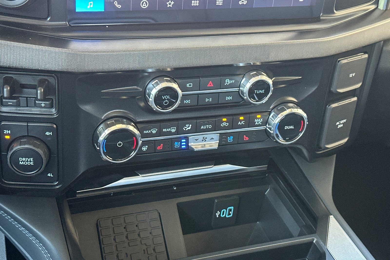 New 2026 Ford F450 Platinum w/ FX4 Off-Road Package image 20