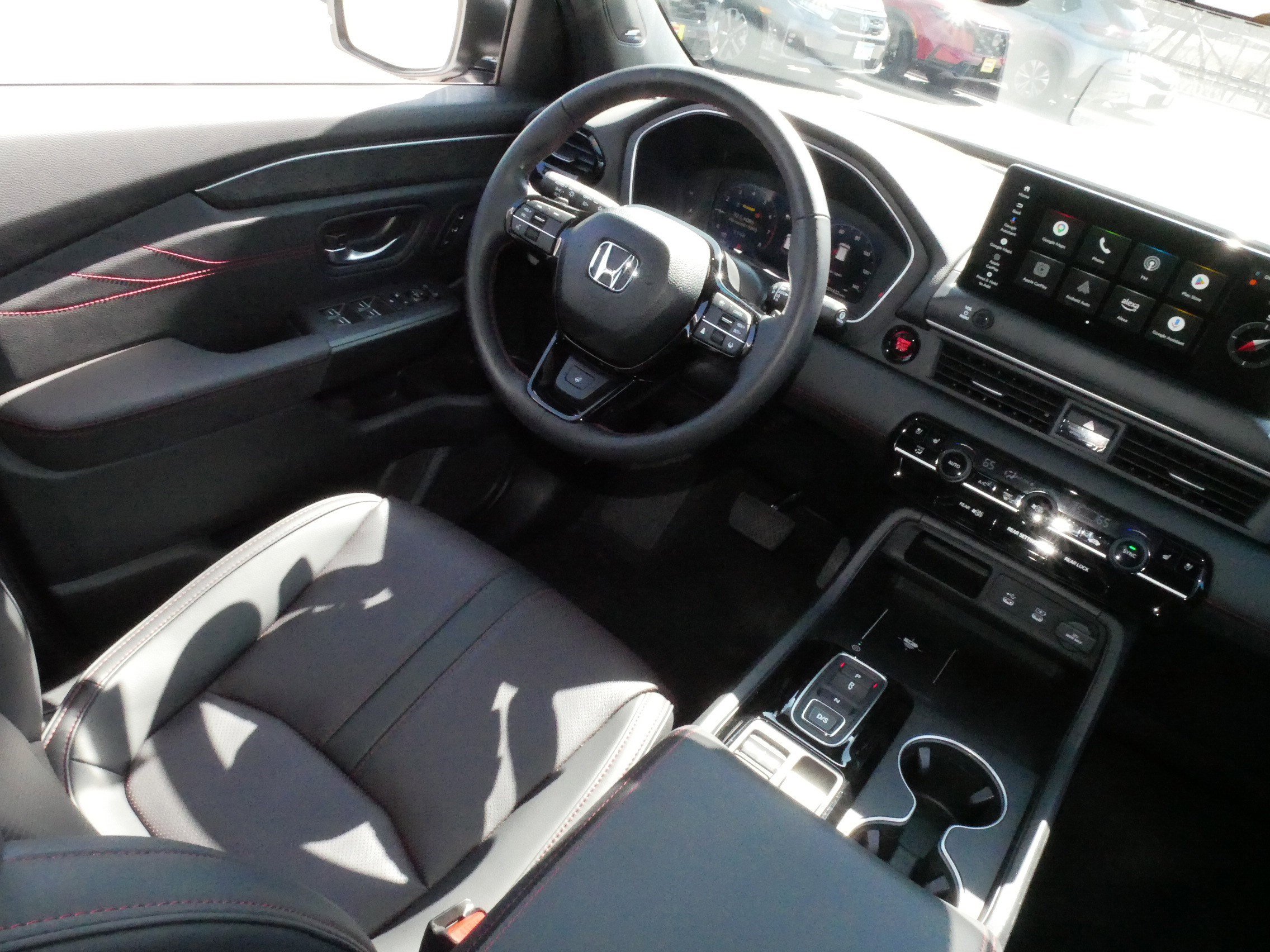 Certified 2026 Honda Pilot Black Edition image 9