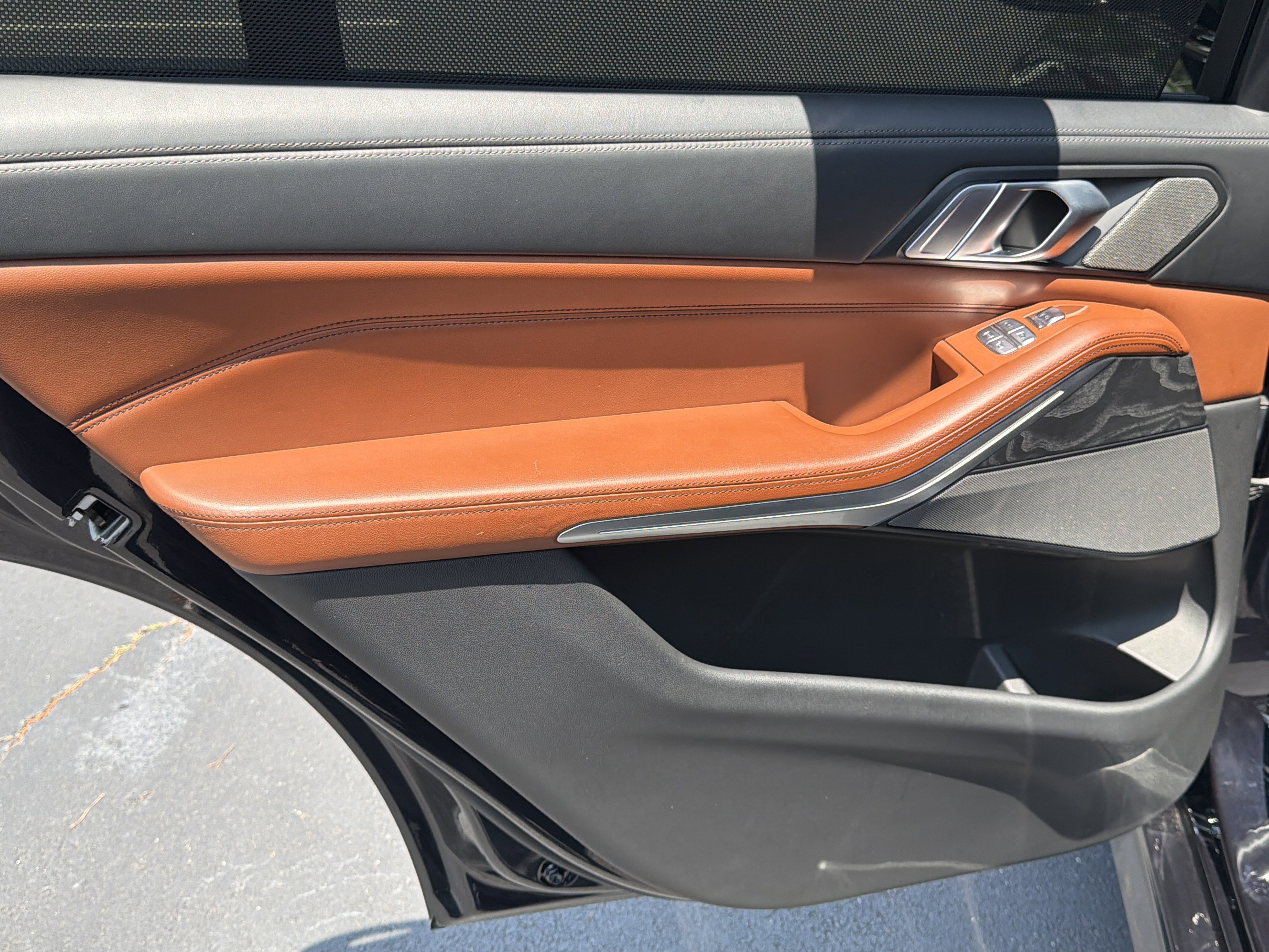 Used 2019 BMW X7 xDrive50i w/ M Sport Package AWD/4WD image 26