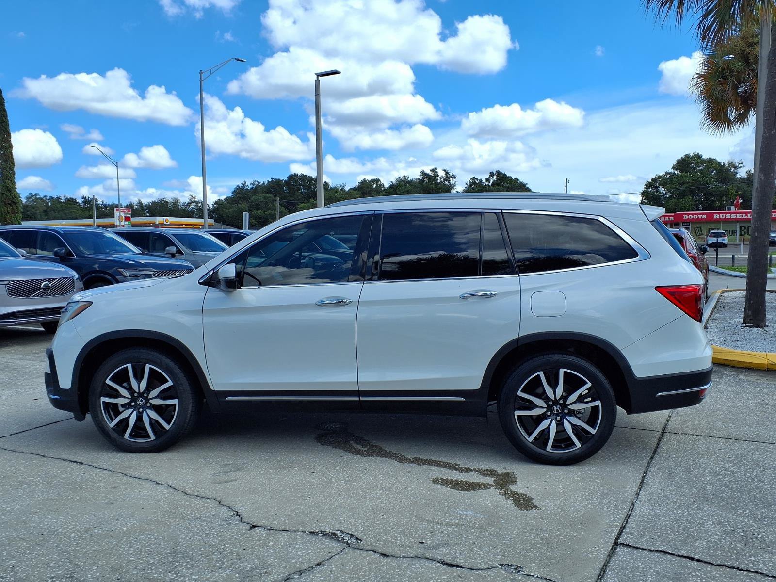 Used 2021 Honda Pilot Touring image 4