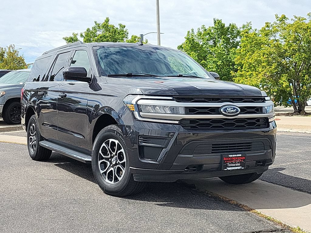 Used 2022 Ford Expedition Max XLT AWD/4WD image 2