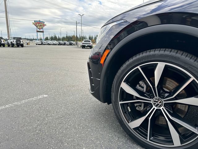 Used 2022 Volkswagen Tiguan SEL R-Line image 26