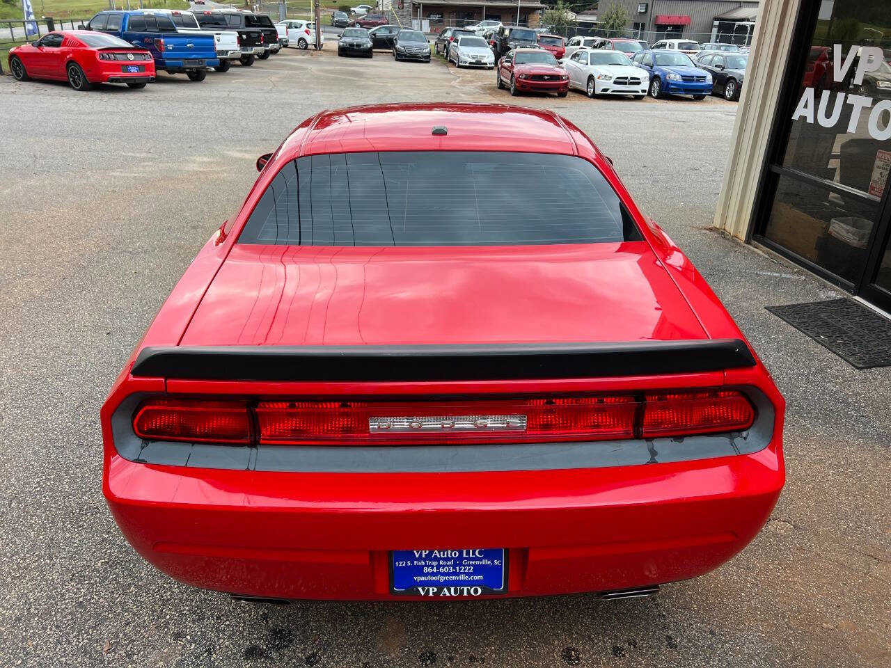 Used 2014 Dodge Challenger SXT image 5
