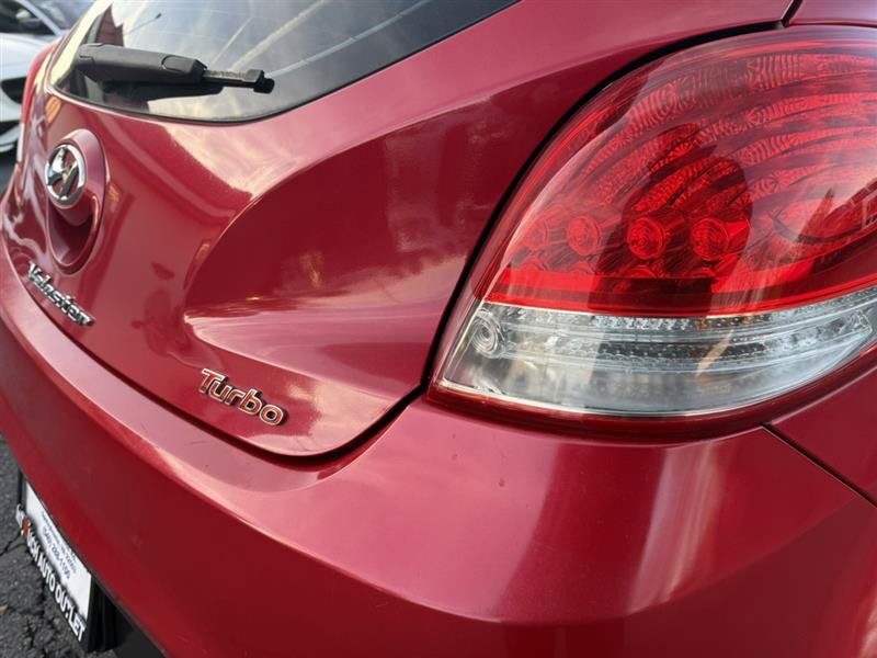 Used 2013 Hyundai Veloster Turbo FWD image 10