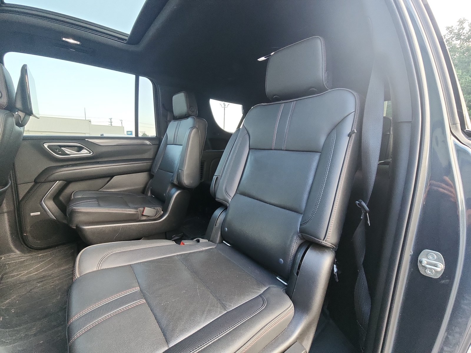 Used 2021 Chevrolet Suburban RST w/ Luxury Package AWD/4WD image 20