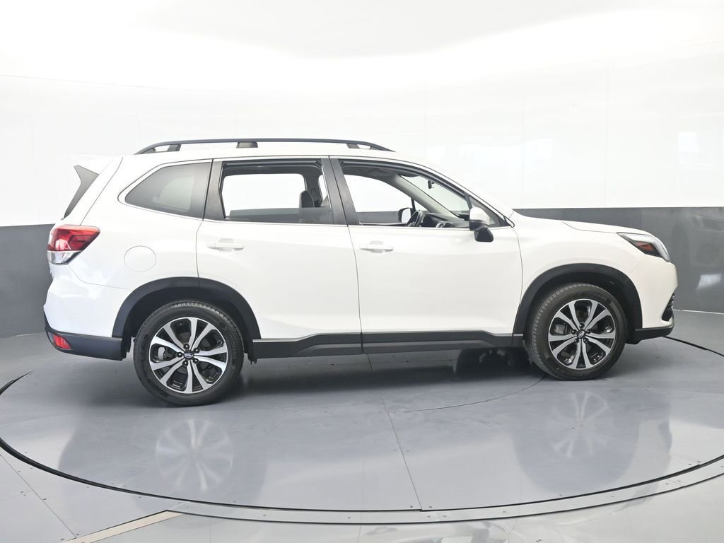 Used 2022 Subaru Forester Limited AWD/4WD image 7