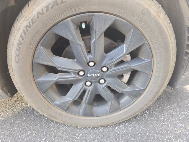 Used 2024 Kia Carnival SX image 10