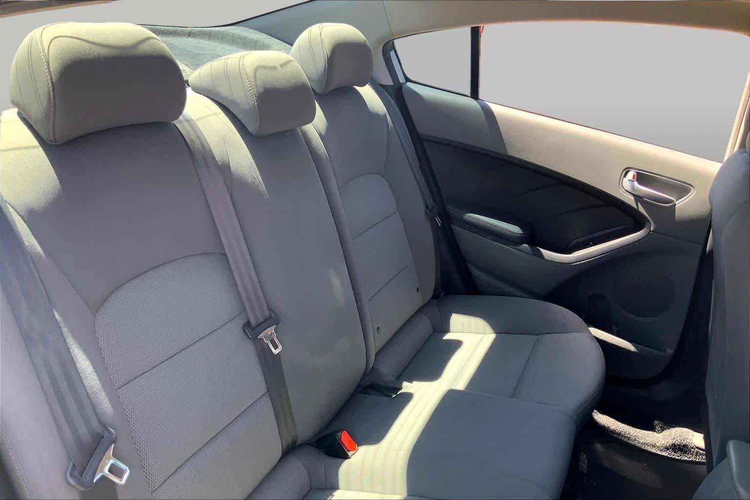 Used 2018 Kia Forte LX FWD image 19