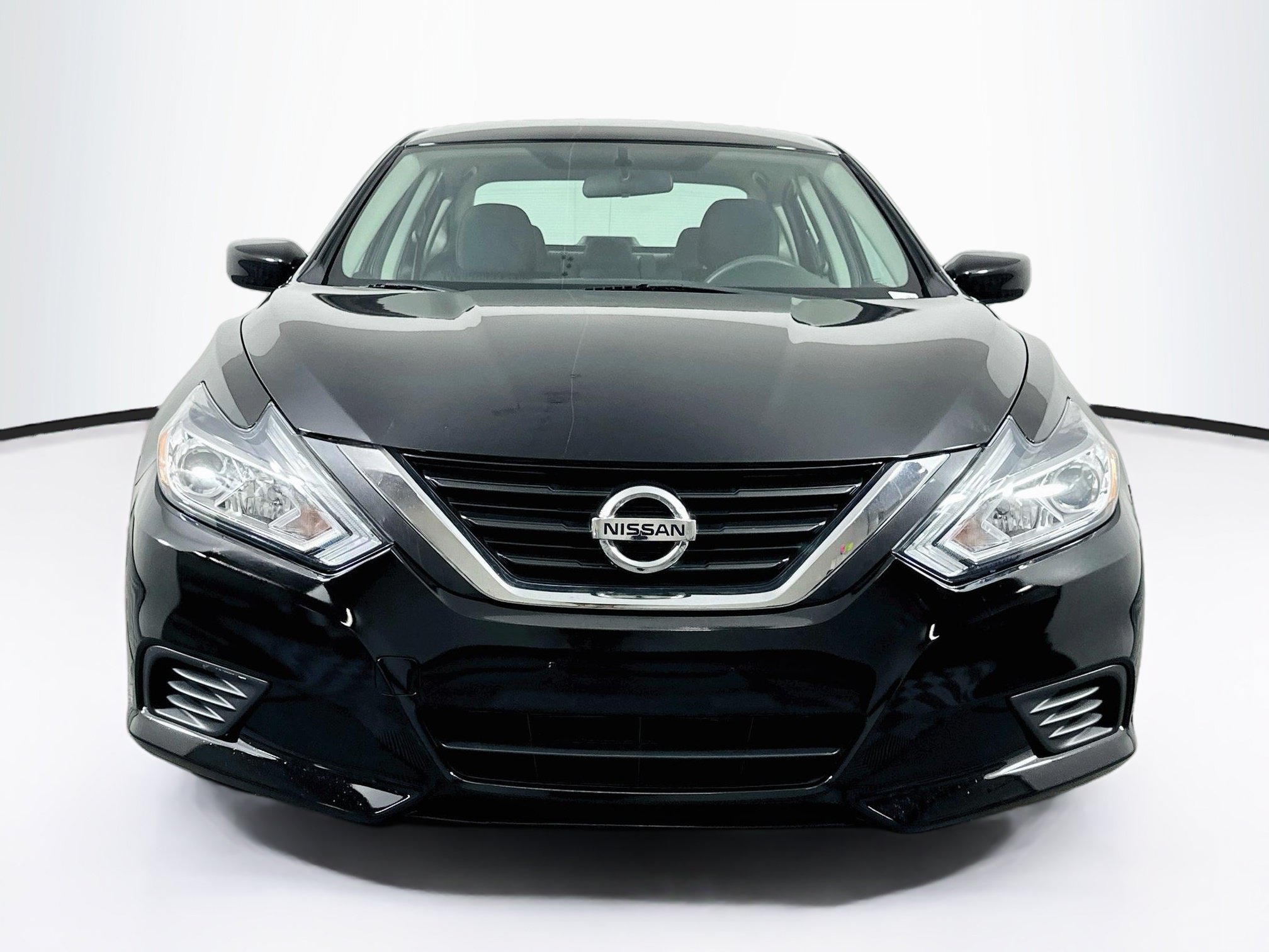 Used 2018 Nissan Altima 2.5 S FWD image 2