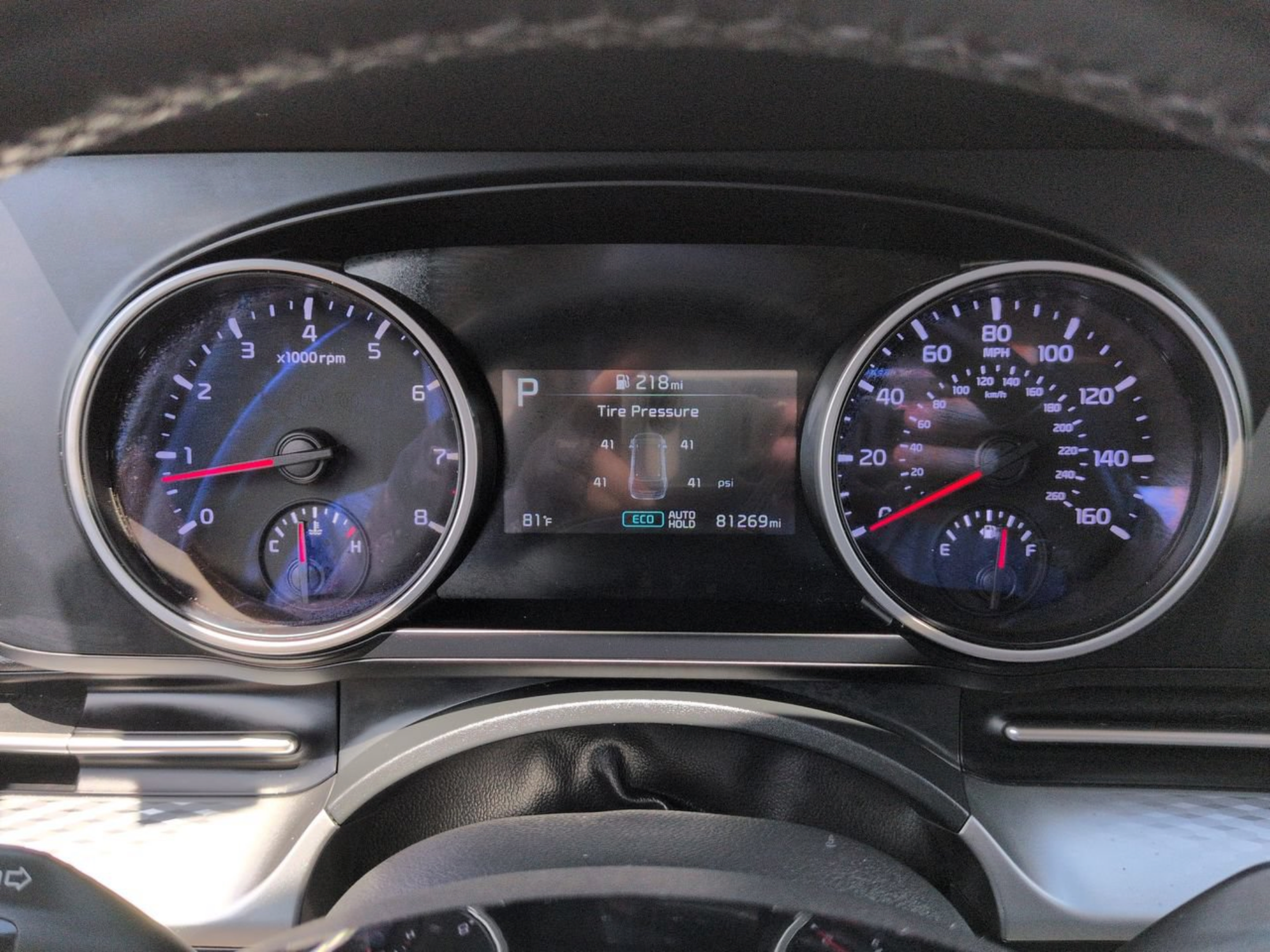 Used 2023 Kia Carnival LX FWD image 32