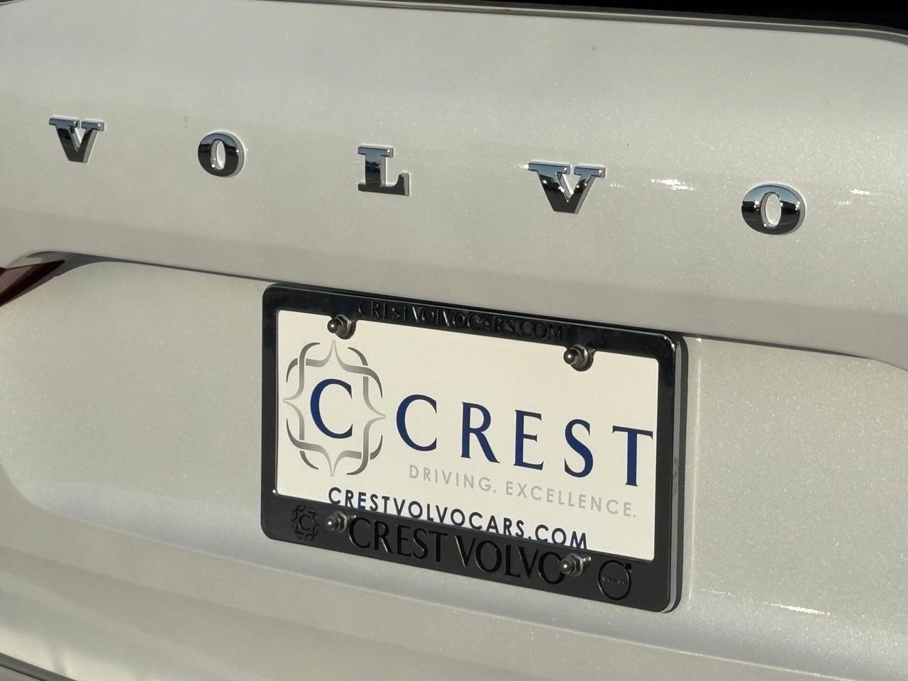 New 2026 Volvo XC60 T8 Plus w/ Protection Package Premier image 6