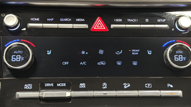 Used 2024 Hyundai Santa Fe XRT AWD/4WD image 18