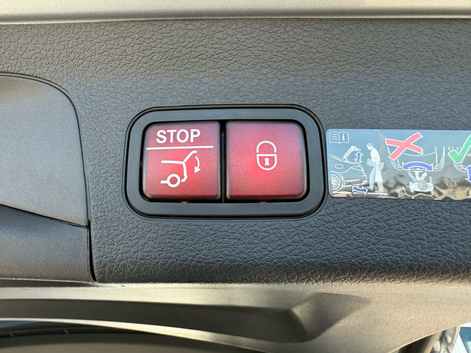 New 2026 Mercedes-Benz GLS 450 4MATIC image 39