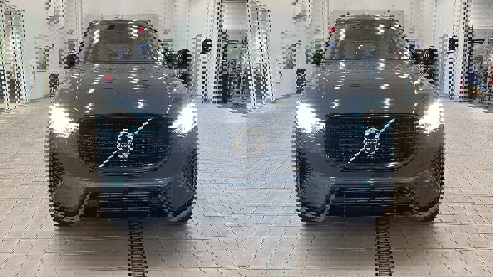 Used 2025 Volvo XC60 T8 Core w/ Protection Package Premier image 10