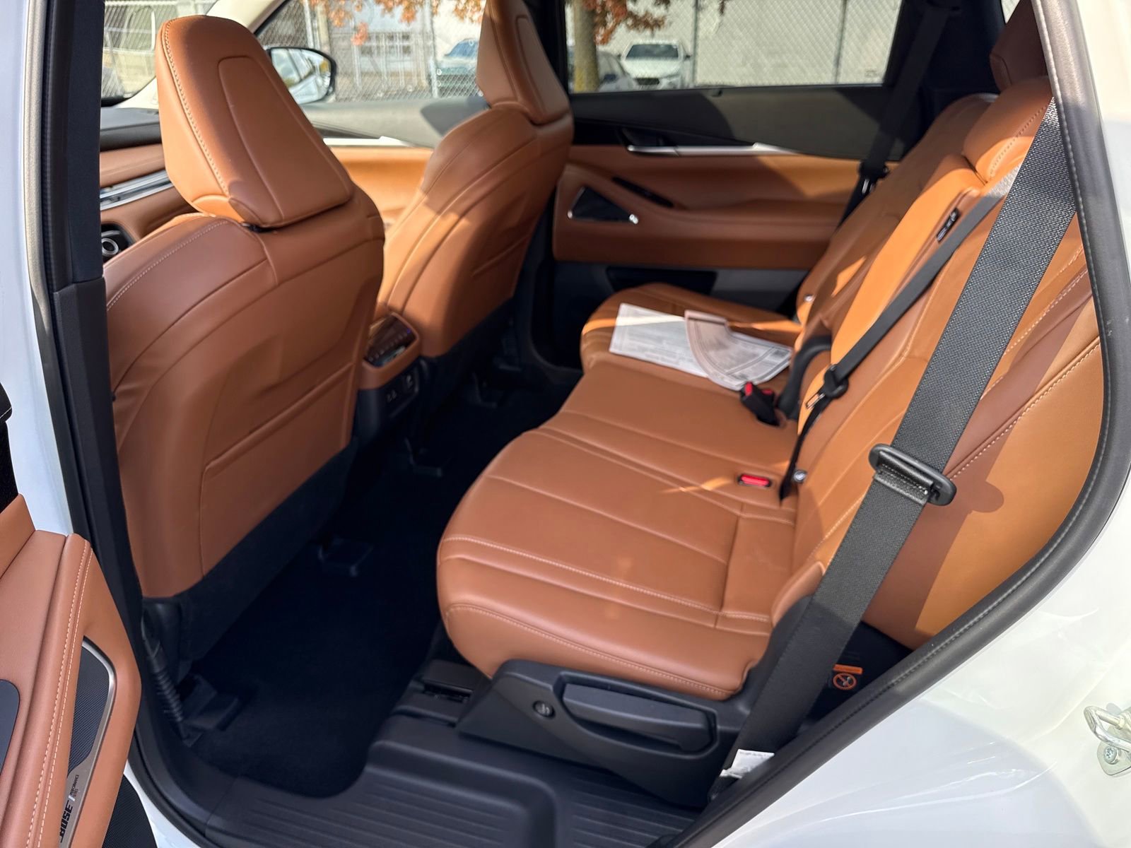 Certified 2025 INFINITI QX60 Sensory image 25