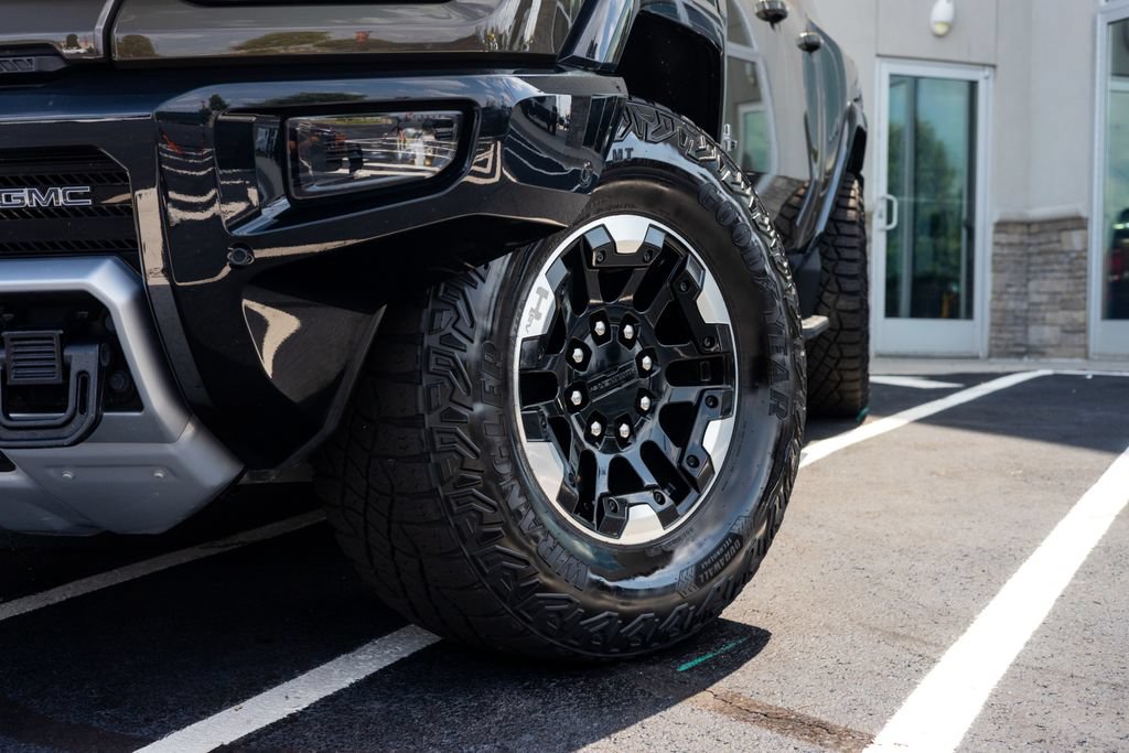 Used 2025 GMC Hummer EV 2X w/ Extreme Off-Road Package AWD/4WD image 2