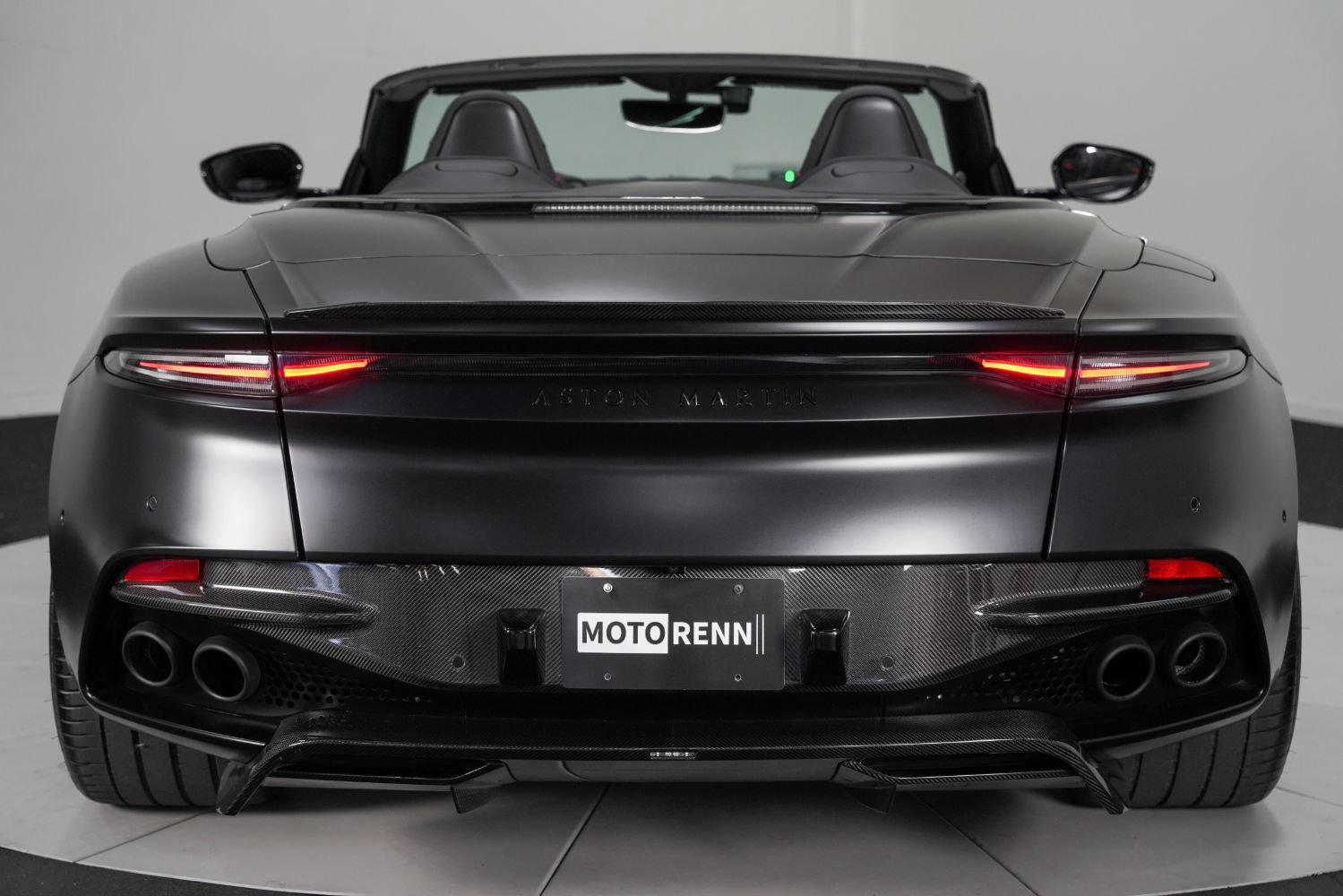 Used 2022 Aston Martin DBS Superleggera Volante RWD image 7